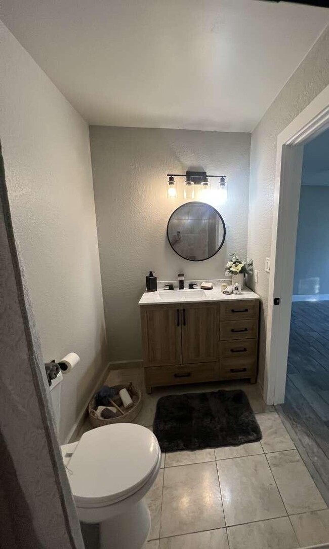 Building Photo - 10670 SW 156th Pl