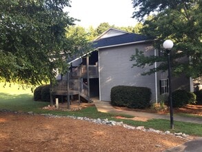 Building Photo - 115D Hidden Creek