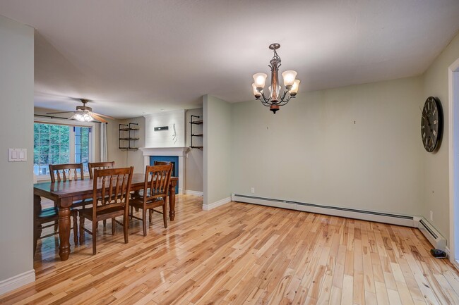 Building Photo - 28 Grachen Dr