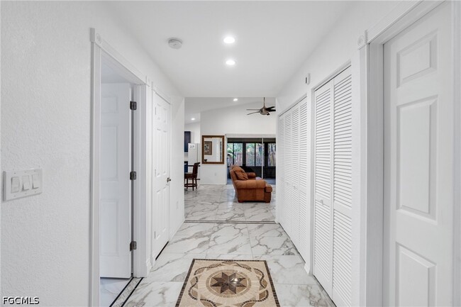 Building Photo - 6511 Royal Woods Dr