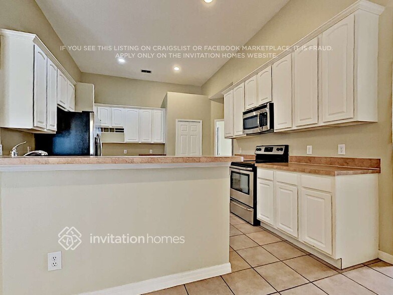 Building Photo - 1774 Sweetwater W Cir