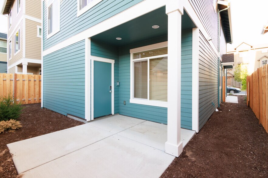 Building Photo - 1016 NW 23rd St