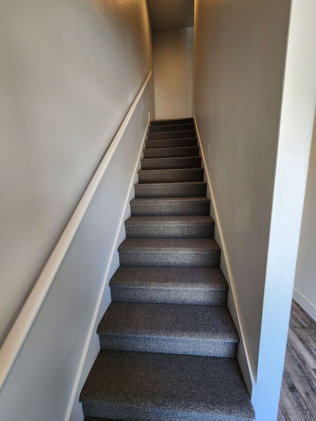 Building Photo - 3 Bedroom 2.5 Bath in Winlock