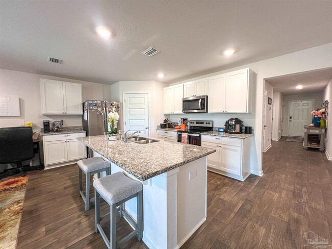Building Photo - 5474 Merlin