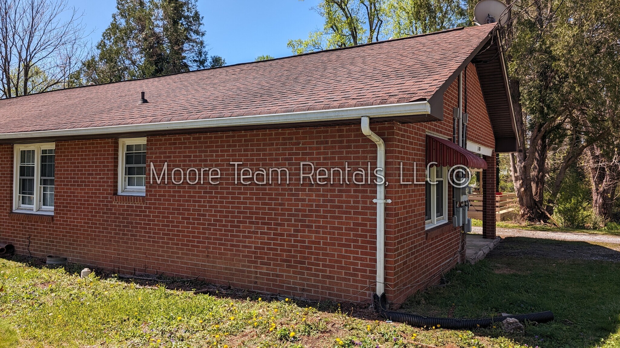 Building Photo - 1300 Hebron Rd
