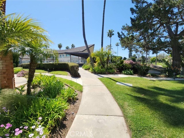 Building Photo - 22723 Maple Ave