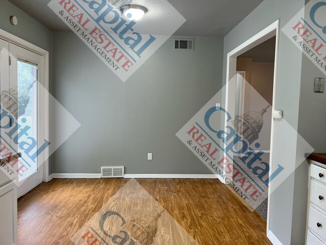 Building Photo - Del City 3 Bedroom