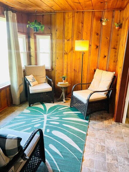 Building Photo - 6063 Station Way