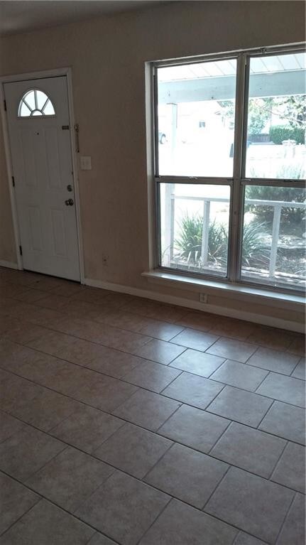 Building Photo - 5903 Breezewood Dr
