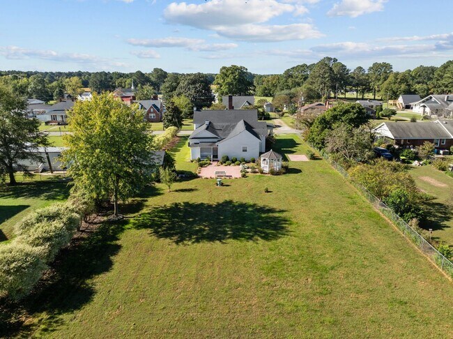 Building Photo - RENTAL HOME 3BD/2BTH