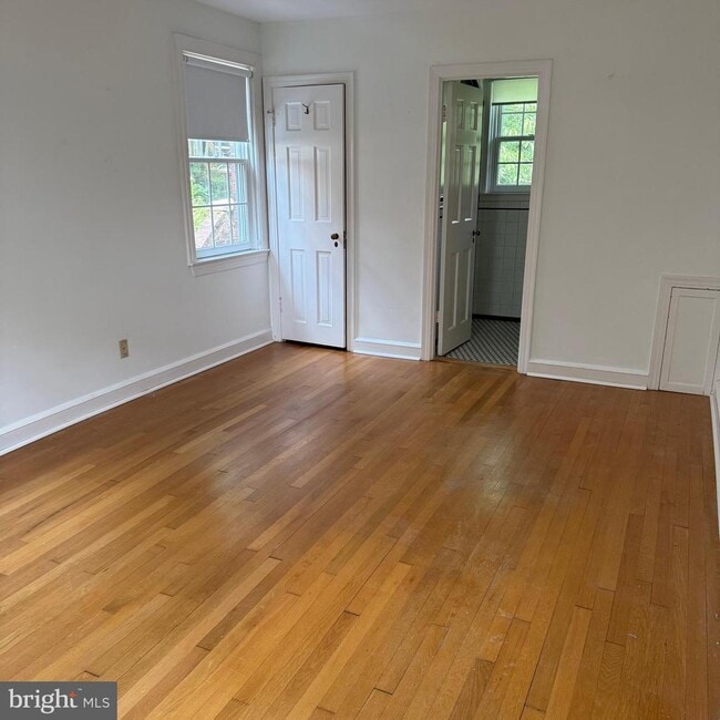 Building Photo - 3121 Quebec Pl NW