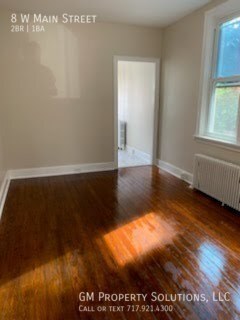 Building Photo - Renovated  2 Bed 1 Bath Townhome  For Rent!
