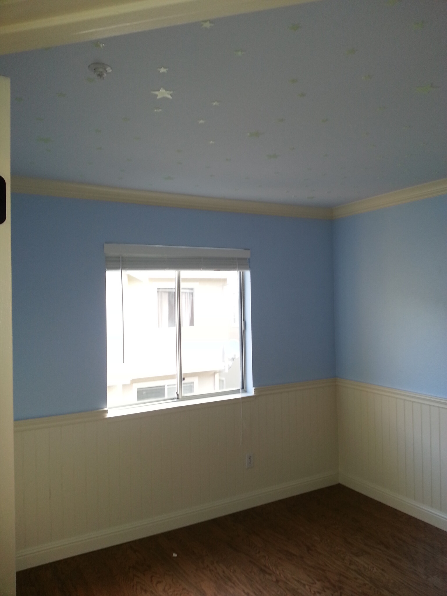Blue Room Available May 1st - 7106 Pelican St