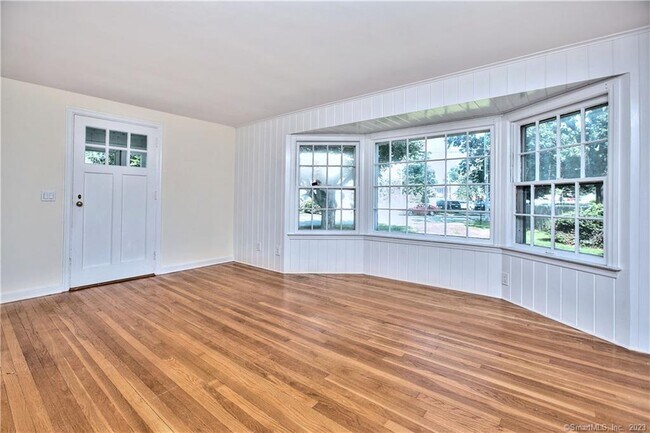 Building Photo - 30 Catherine St