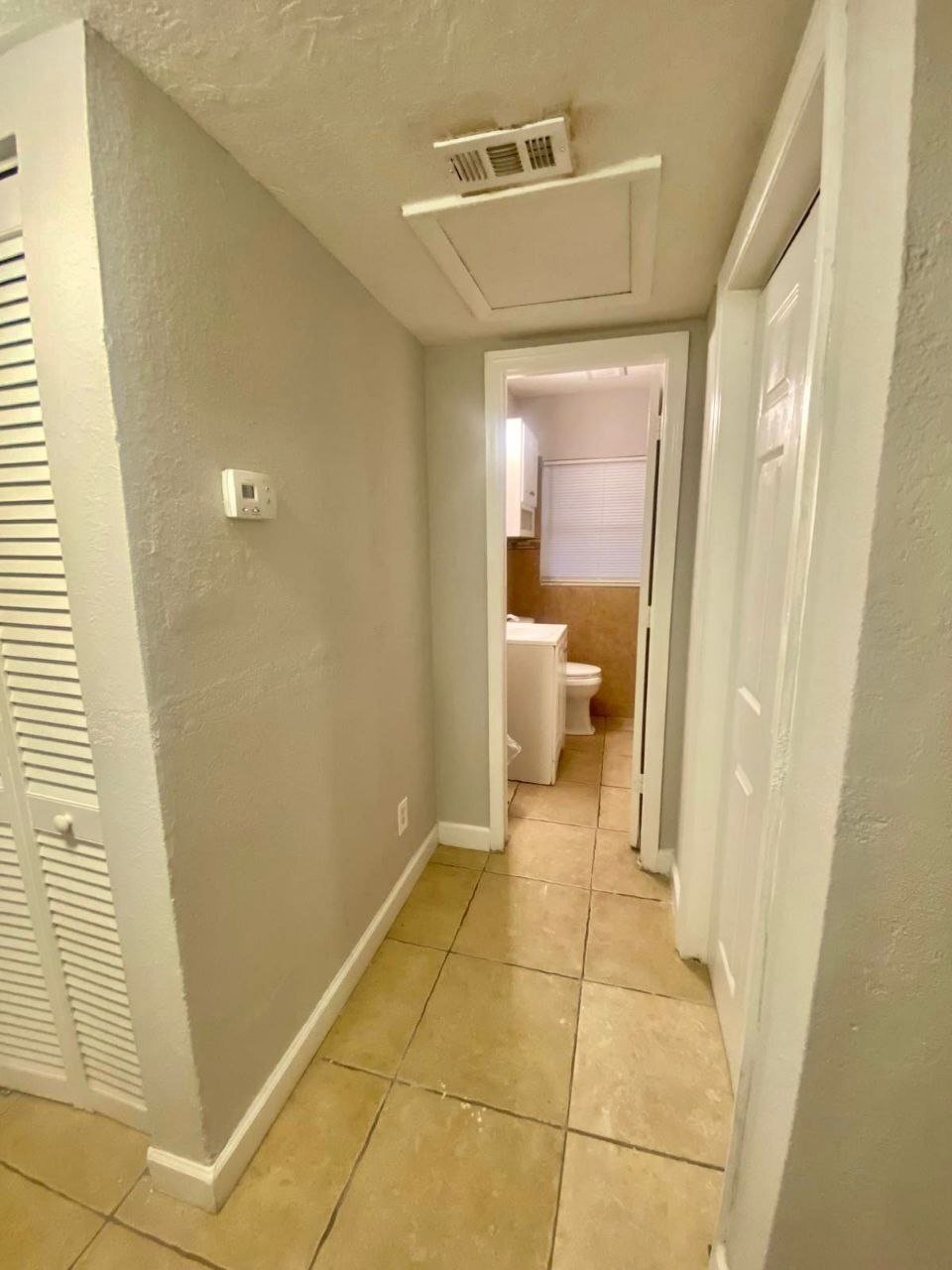 Building Photo - 9 Areca Dr