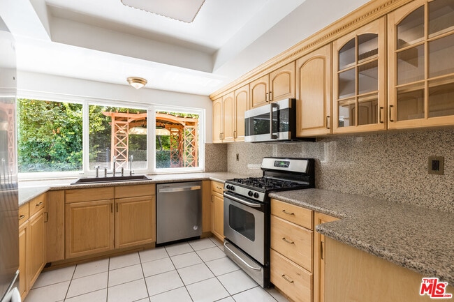 Building Photo - 23020 Wrencrest Dr