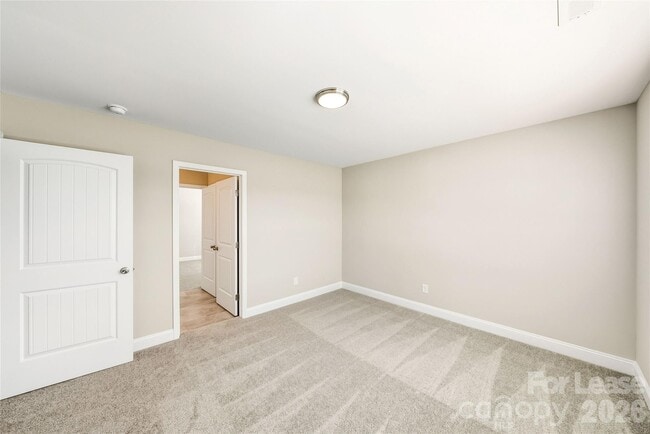 Building Photo - 11507 Vly Oaks Ln