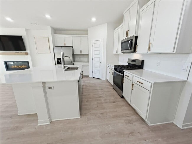 Building Photo - 4011 Aryana Ave