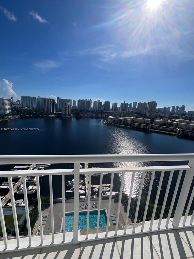 Building Photo - 18041 Biscayne Blvd