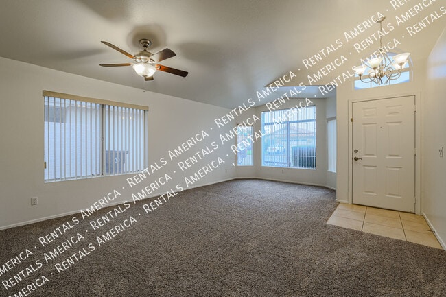 Building Photo - 7158 E Juanita Ave