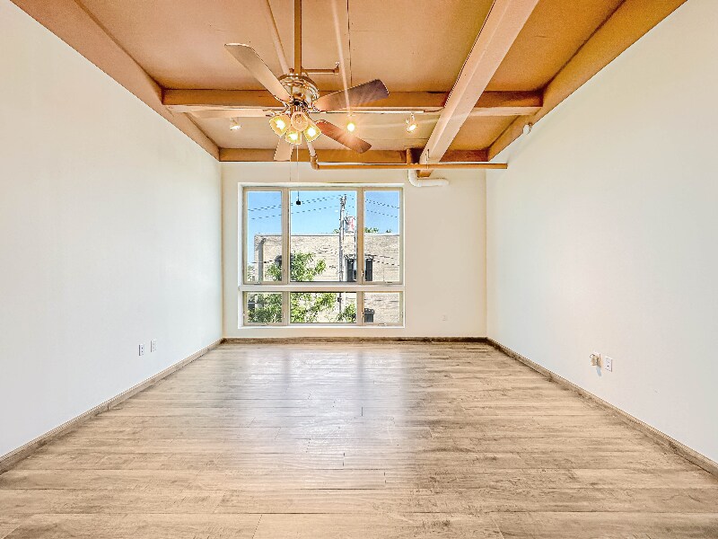 Building Photo - 3554 Sepviva St