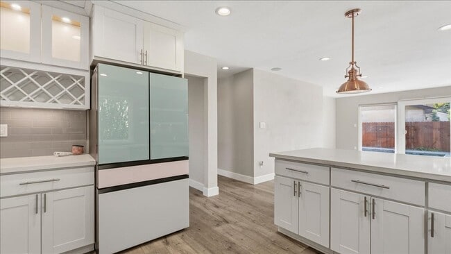 Building Photo - 1016 Woodglen Dr