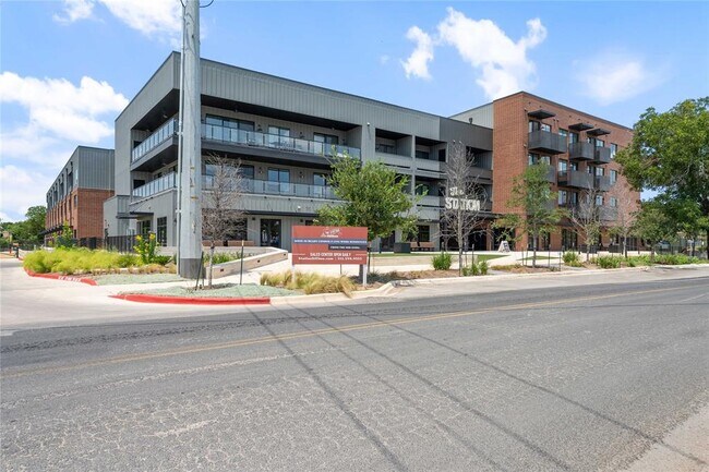 Building Photo - 4510 Terry-O Ln