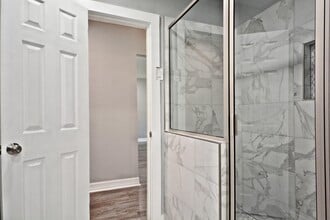 Building Photo - 3834 Rosedale St