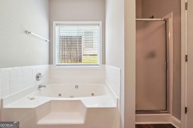 Building Photo - 405 Ashley Ln