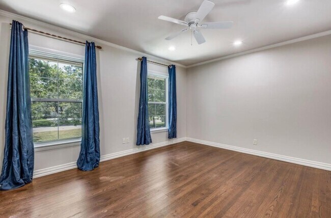 Building Photo - 6307 Deloache Ave