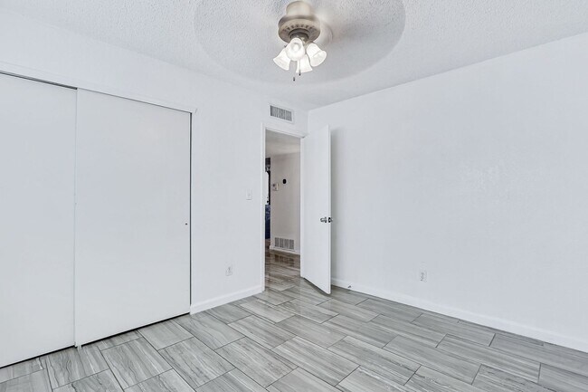 Building Photo - beautiful swimming pool and backyard oasis! fully remodeled home new appliances !