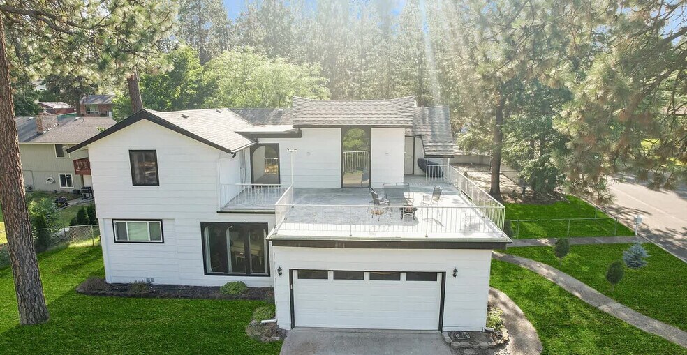 Building Photo - 105 S Westwood Dr