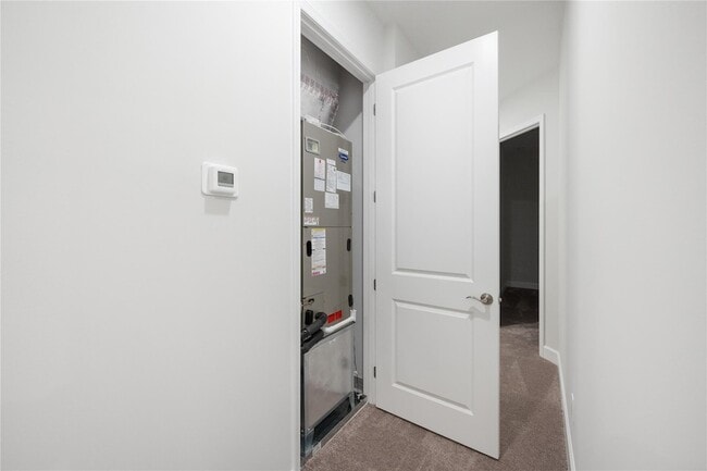 Building Photo - 5164 Liberty Ln