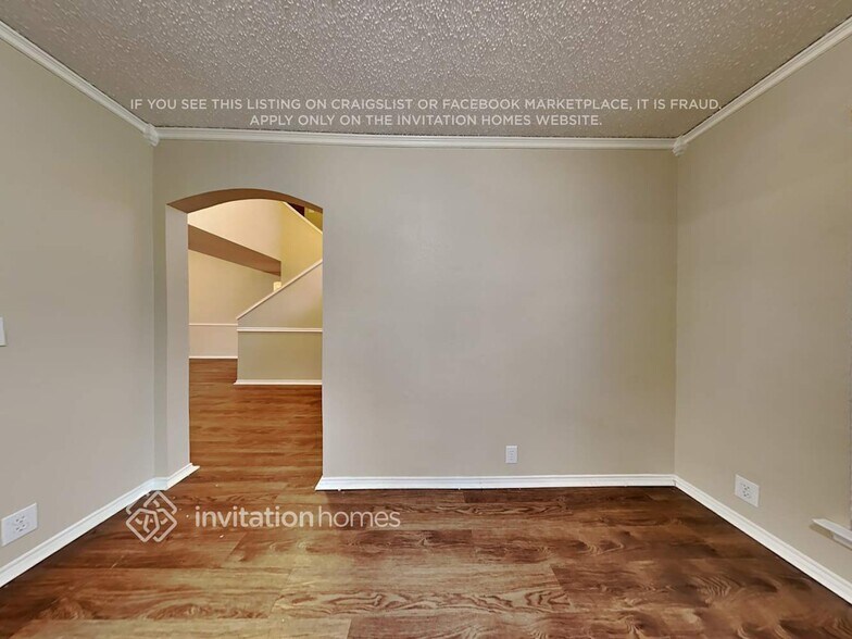 Building Photo - 1105 Iron Horse Dr