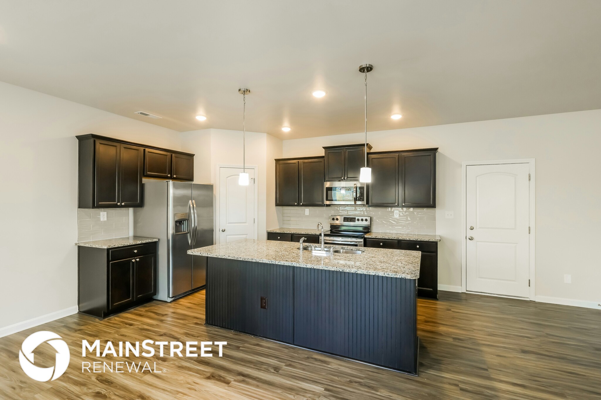 Building Photo - 7907 Cascade Falls Cove