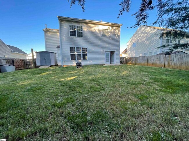 Building Photo - 203 Stillwater Ct