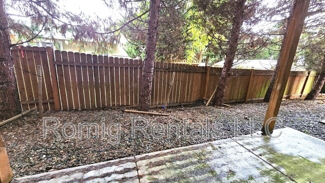 Building Photo - 3612 NE 81st Cir
