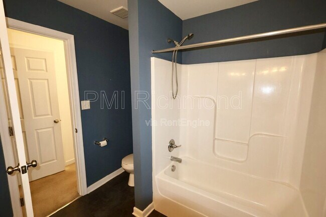 Building Photo - 15831 Haggis Dr