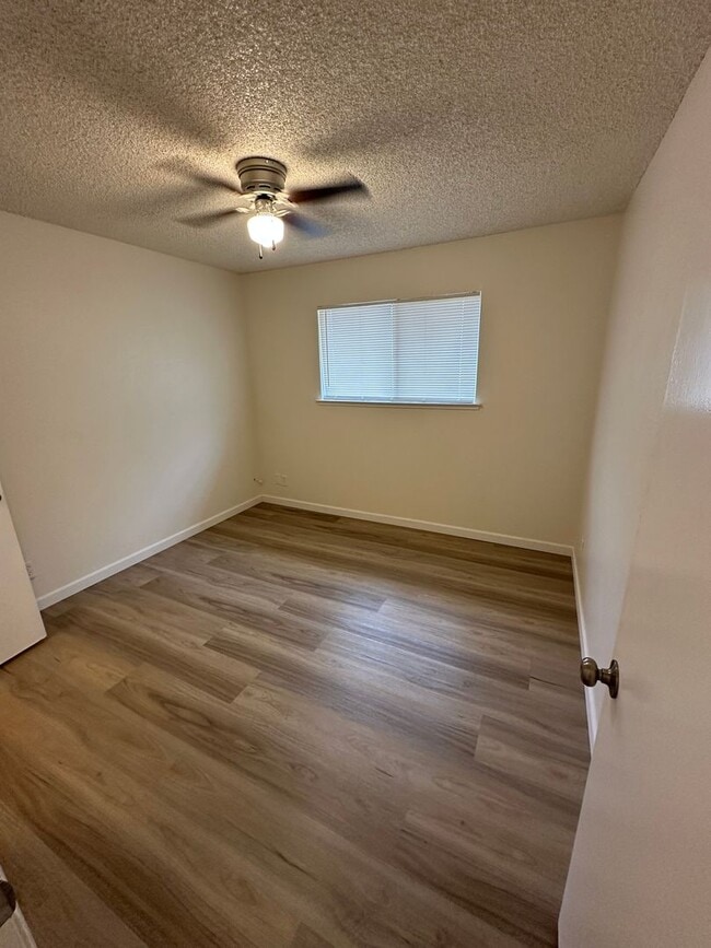 Building Photo - 371 Florinda St
