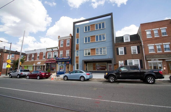 Building Photo - 534 E Girard Ave
