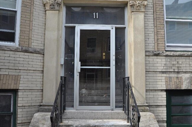 Building Photo - Packard's Corner Area of Allston. Large Fu...