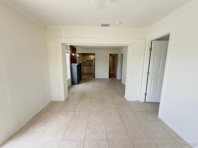 Building Photo - 815 Bayberry Dr