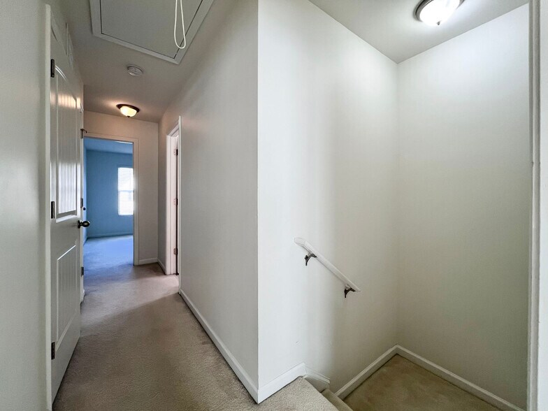 Building Photo - 9938 Sweet Basil Dr