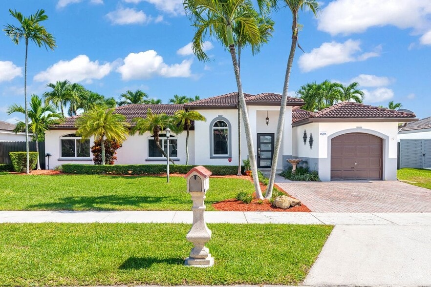 Building Photo - 15398 SW 172nd Terrace