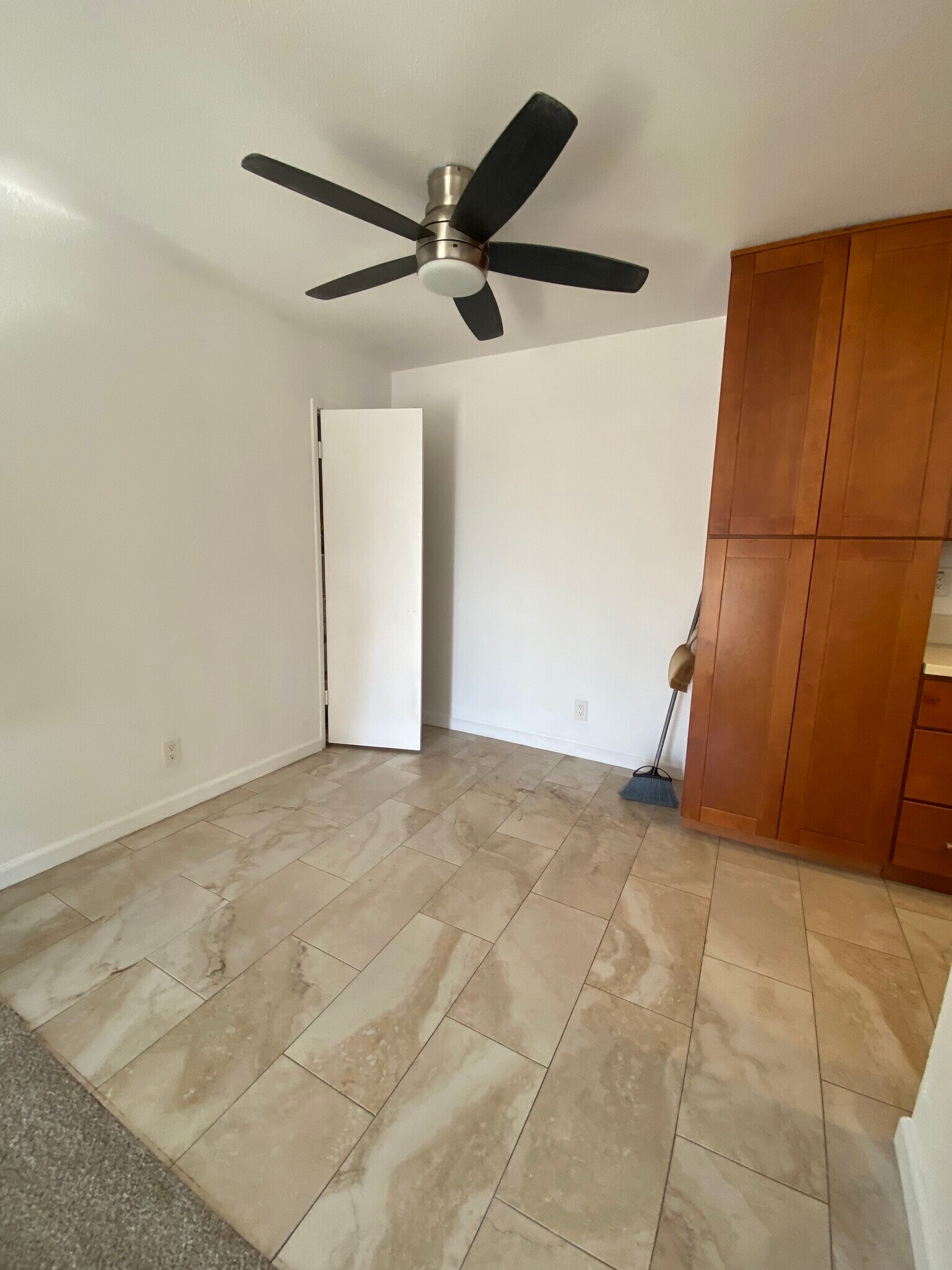 Building Photo - 9454 Twin Trails Dr