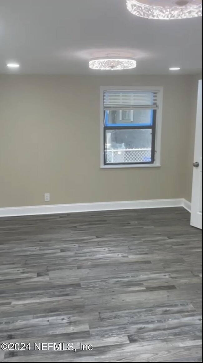Building Photo - 4509 Detaille Dr