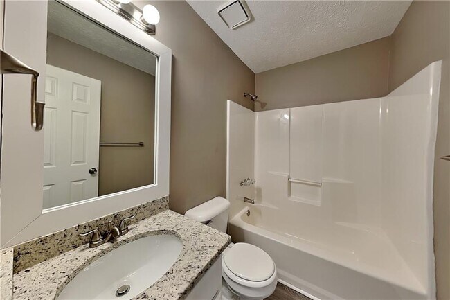 Building Photo - 209 Hale Haven Dr