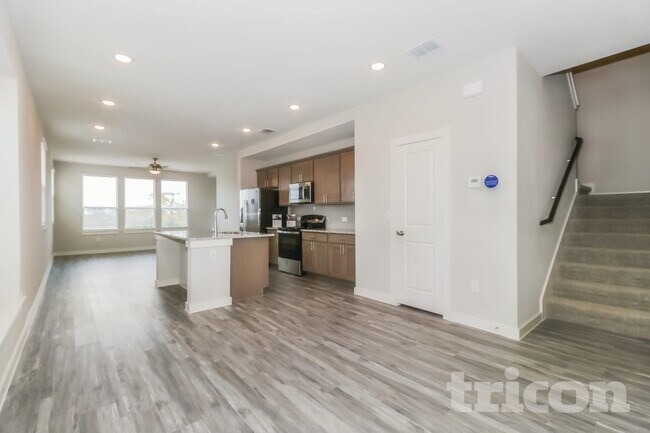 Building Photo - 620 Raglands Rd