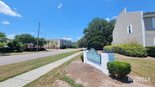 Building Photo - 729 Bragg Dr