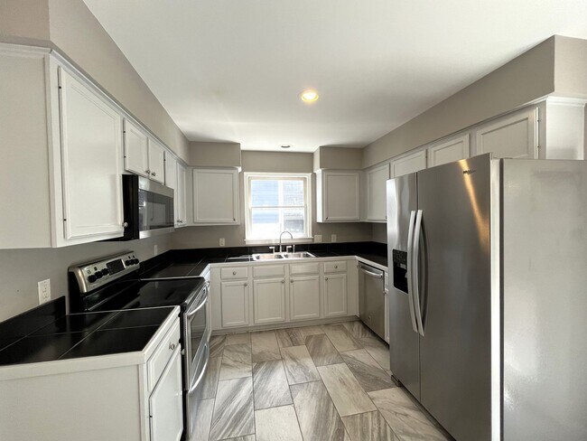 Building Photo - 229A Orlando Ave
